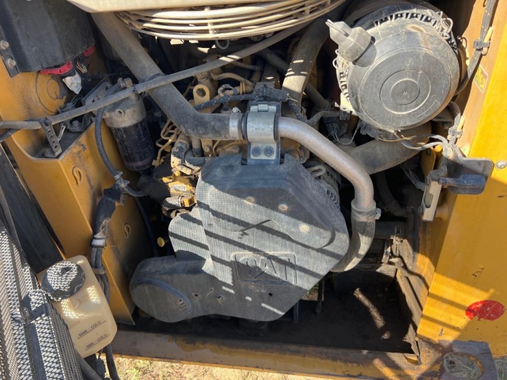 2017-caterpillar-249d-image-19