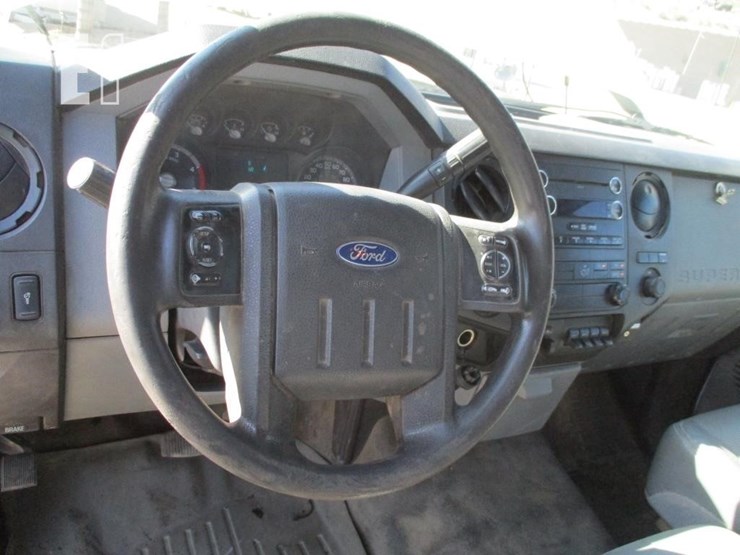 2014-ford-f550-image-9