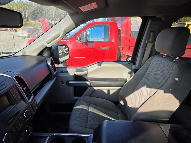 2017-ford-f150-image-38