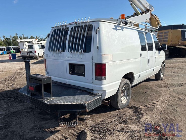 2008-ford-e350-image-3