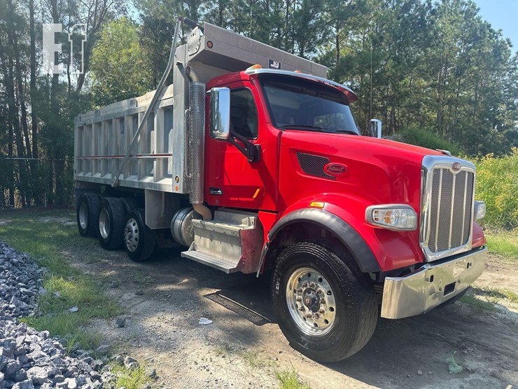 2017-peterbilt-567-image-1