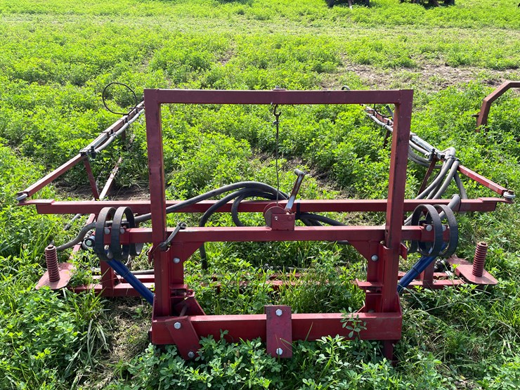 #4450-•-tine-ride-boom-sprayer-image-7