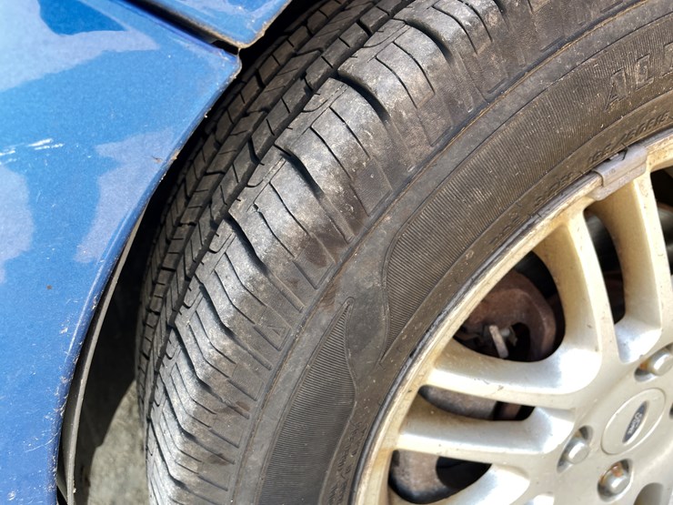 #115-•-2011-ford-focus-(has-wi-title)-image-10