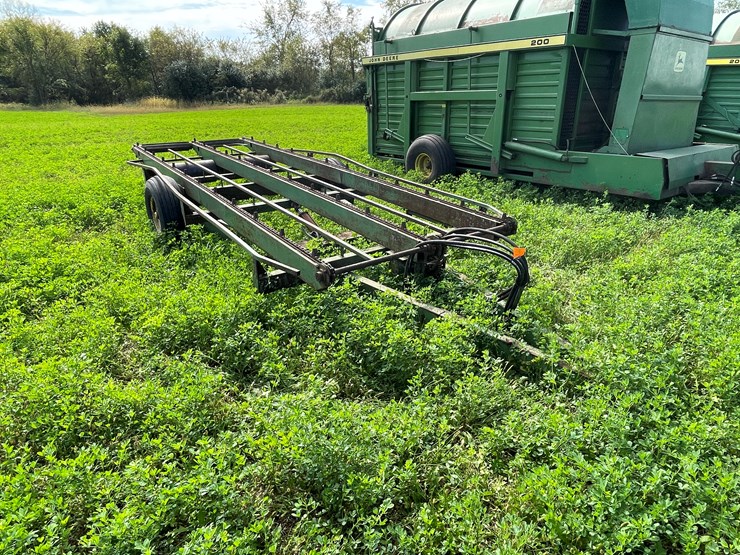 #4429-•-john-deere-stack-mover-image-3