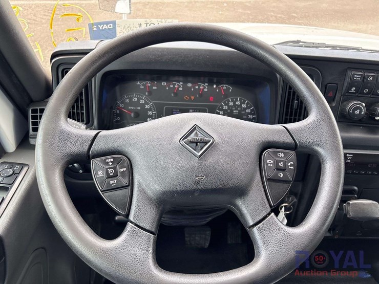2020-international-mv607-dump-truck-image-16