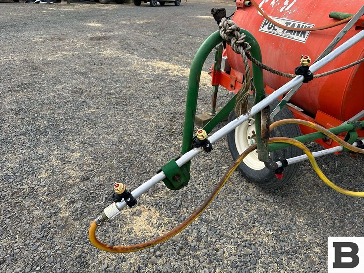 2006-rears-200-gallon-orchard-sprayer-with-spray-booms-image-21
