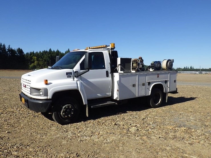 2008-gmc-c5500-11'-s/a-service-truck-image-1