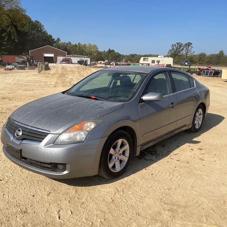 #108 • 2009 Nissan Altima (Has WI Title)