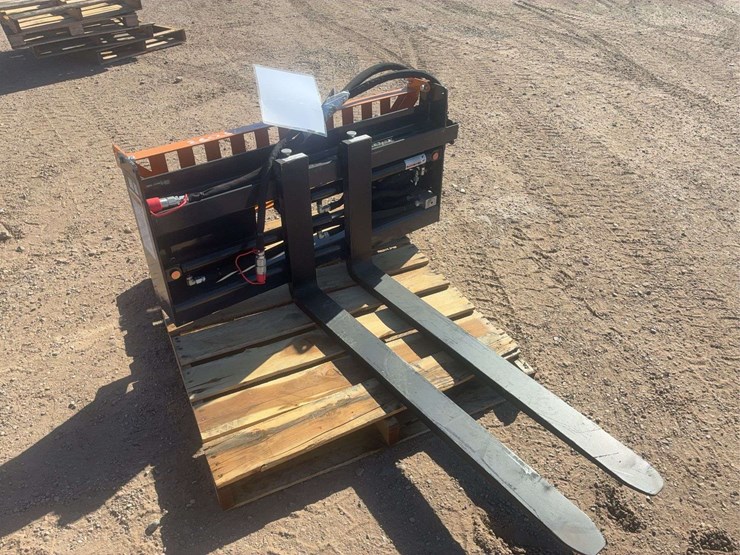 wolverine-adjustable-pallet-fork-image-1