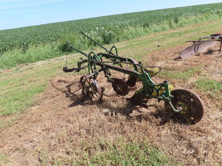 john-deere-2-image-1