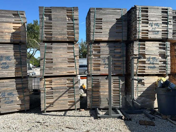 #114-•-cut-pallet-lumber-image-1