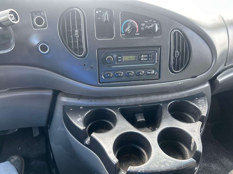 2008-ford-e150-image-12