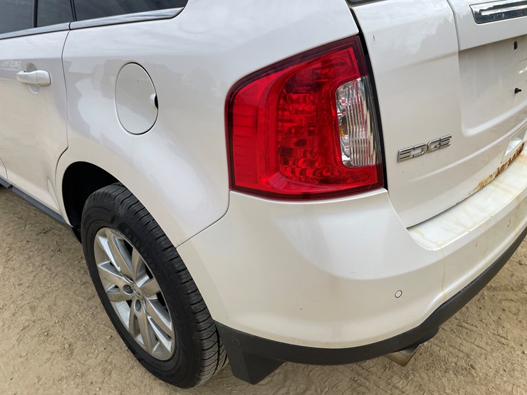 2011-ford-edge-image-27