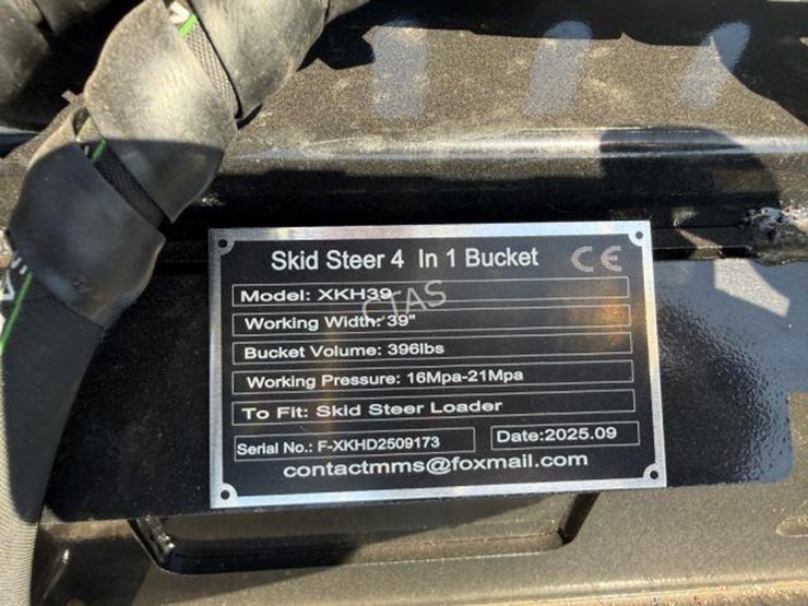 #105-•-skid-steer-4-in-1-bucket---39"-image-4