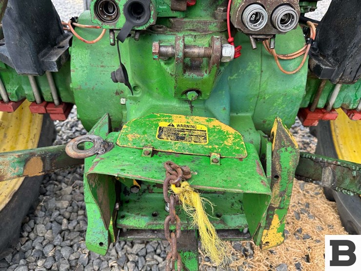 1976-john-deere-2640-image-35