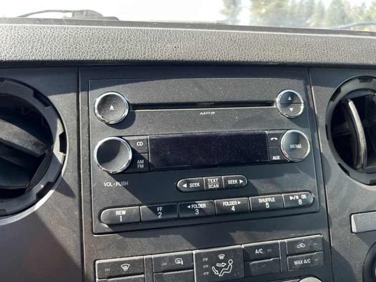 2013-ford-f250-sd-image-23