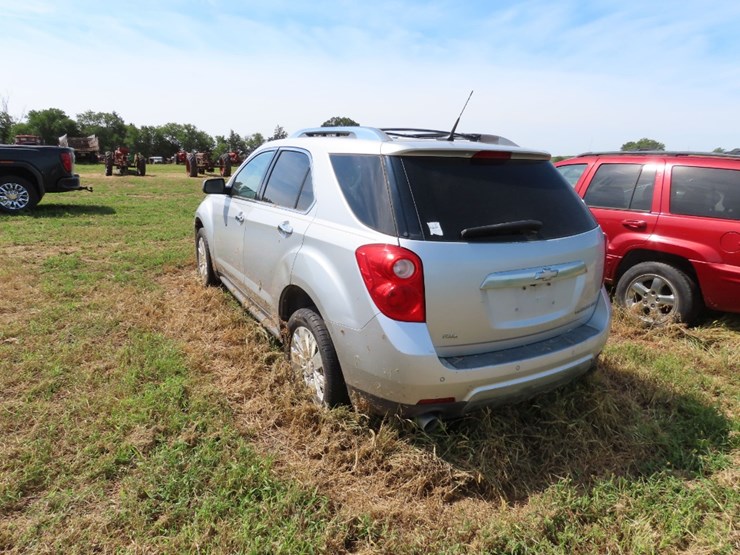 2010-chevrolet-quinox-4dr-image-5