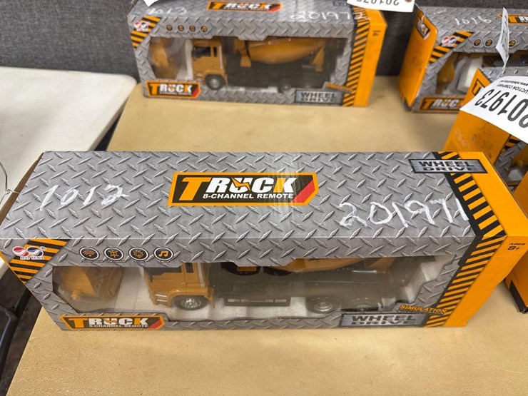 unused-toy-remote-controlled-cement-truck-image-2