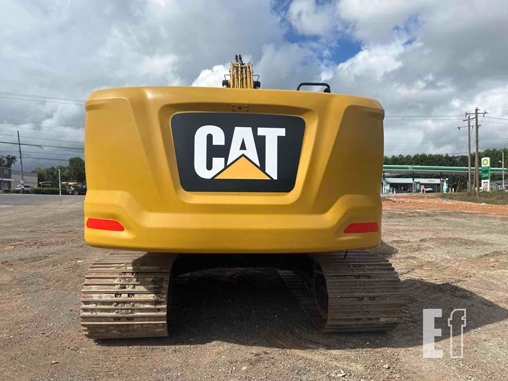2019-caterpillar-320-image-36