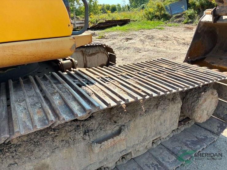 komatsu-pc220-lc-image-16