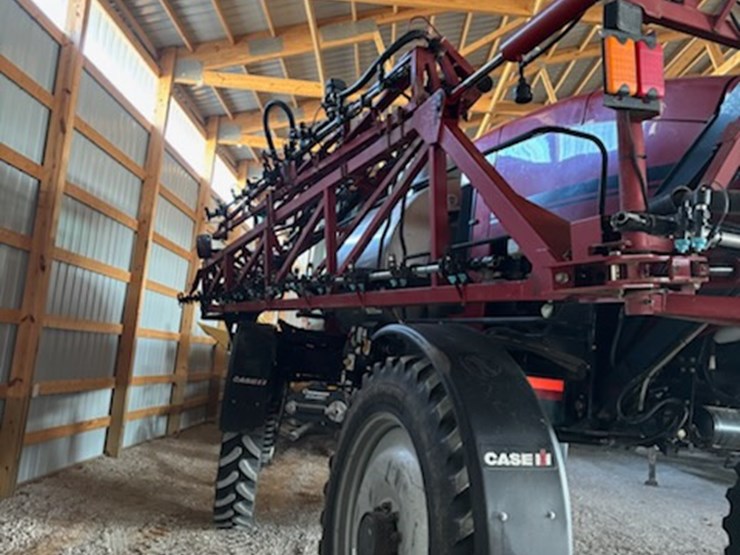 2012-case-ih-patriot-4430-image-9