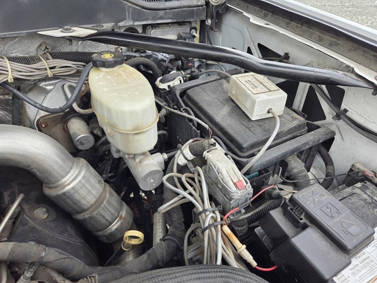 2018-chevrolet-2500-image-35