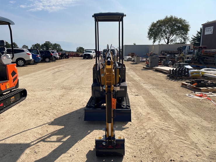 #207-•-new-rt12r-mini-excavator-image-8