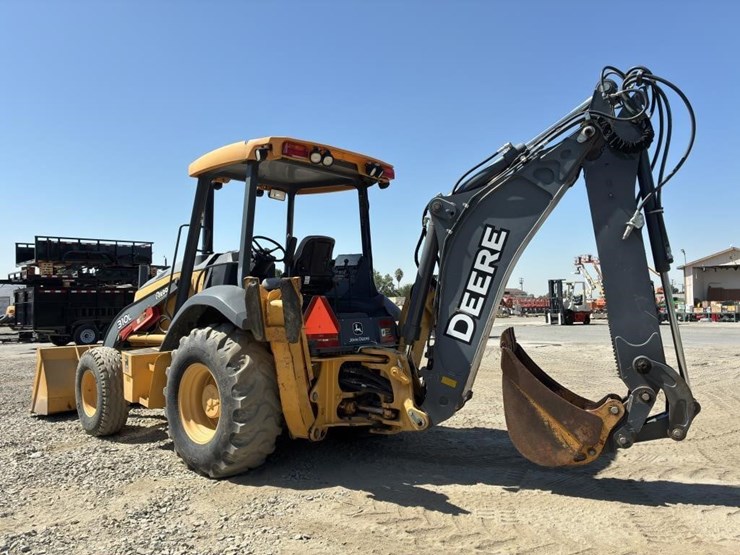 2018-deere-310l-image-4