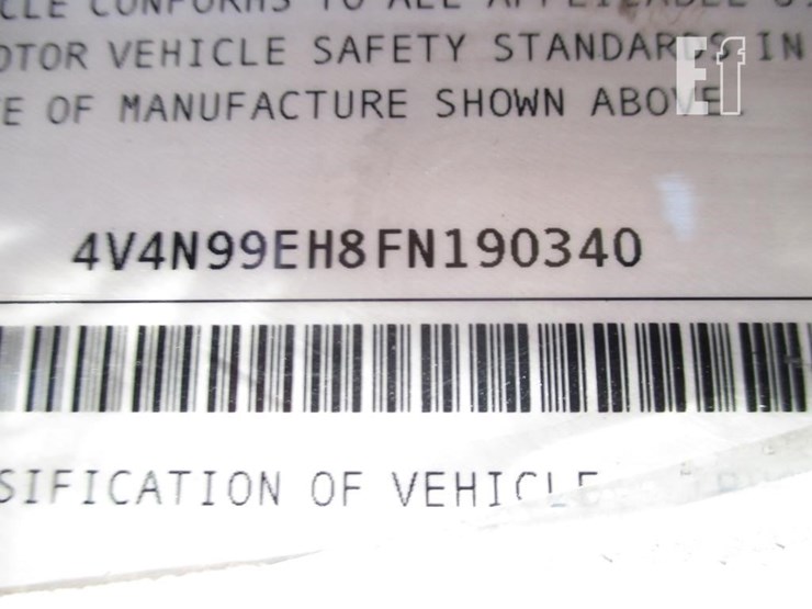 2015-volvo-vnl64300-image-30
