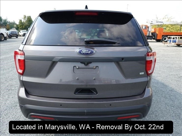 2017-ford-explorer-image-18