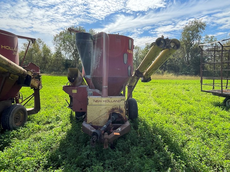 new-holland-355-image-2