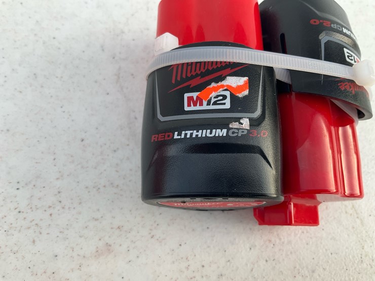 #1557-•-milwaukee-m12-batteries-image-4