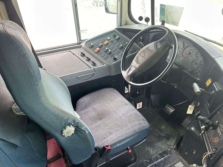 2007-ic-corporation-pb105-school-bus-image-11