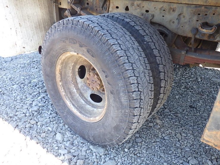 2002-ford-f350-image-15