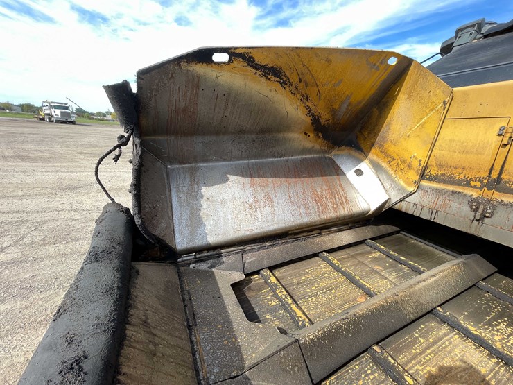 #8612-•-2019-cat-ap100f-asphalt-paver-(aps)-image-33