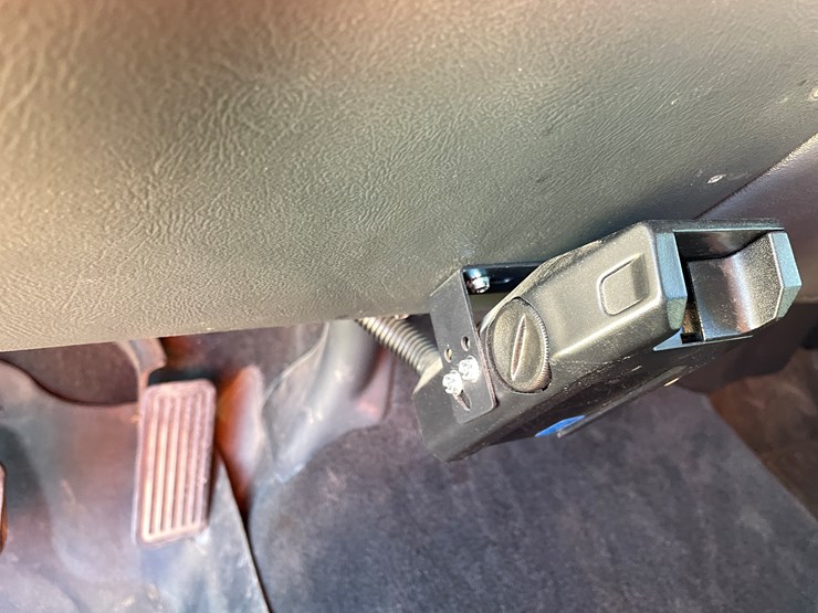 2002-chevrolet-silverado-2500hd-image-81