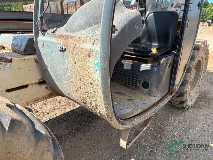 terex-th844c-image-7