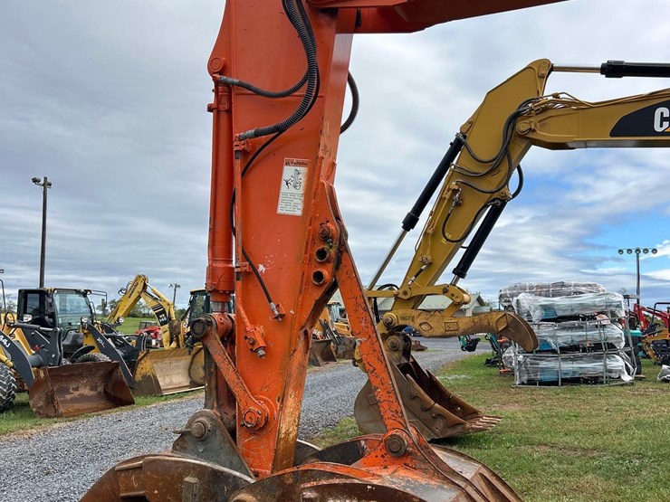 2017-hitachi-zx245us-lc-6n-image-12