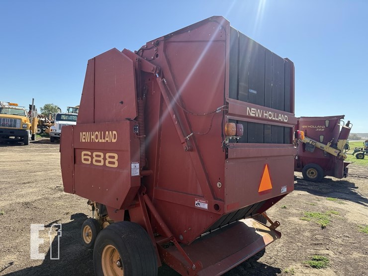new-holland-688-image-11