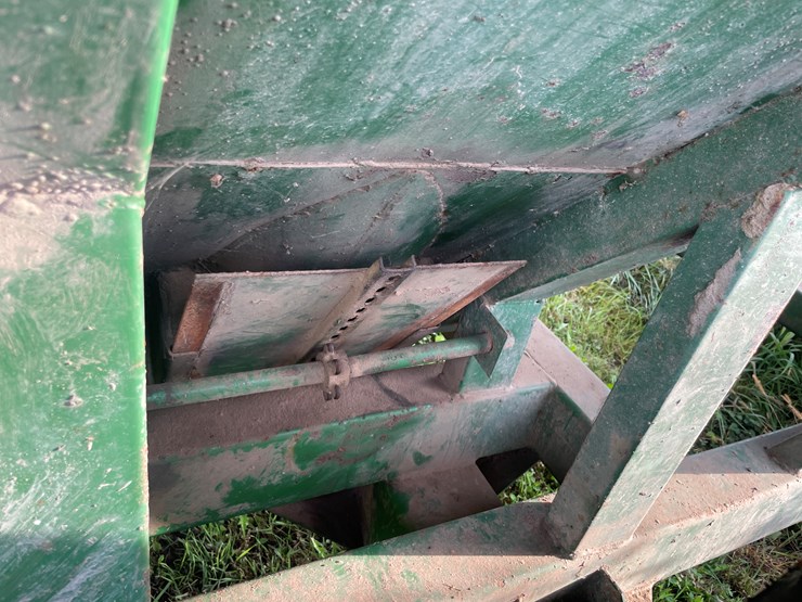#1040-•-e-z-trail-grain-cart-image-19