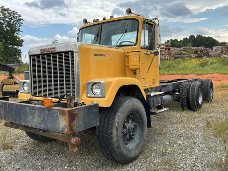 #1960-•-1982-8-wheel-gmc-truck-image-1