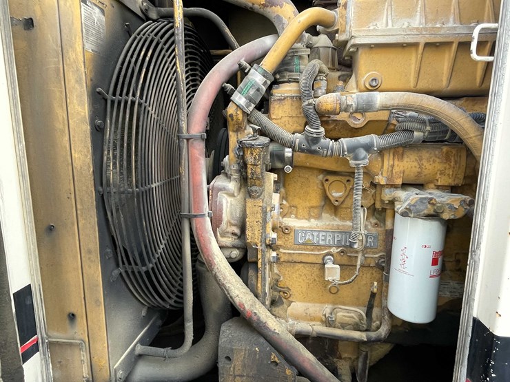 caterpillar-xq125-image-35