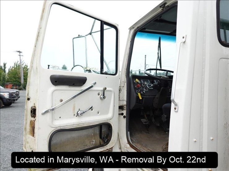 1990-ford-l9000-image-6