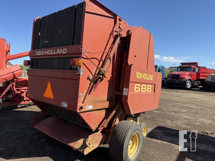 new-holland-688-image-5