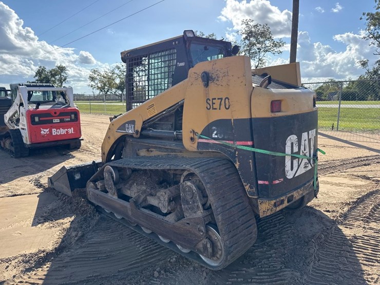 2005-caterpillar-267b-image-4