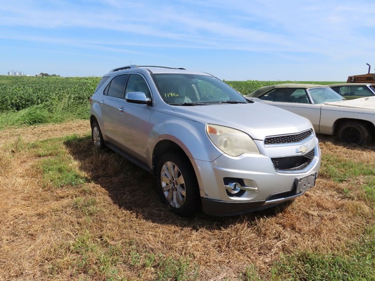 2010-chevrolet-quinox-4dr-image-1