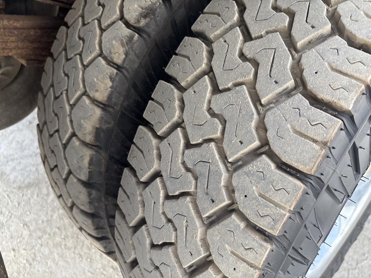 2016-dodge-ram-3500-image-33