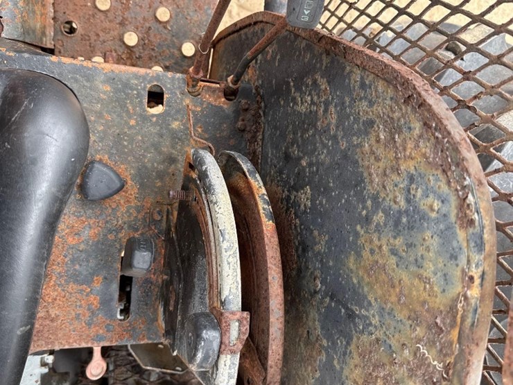 massey-ferguson-398-image-24