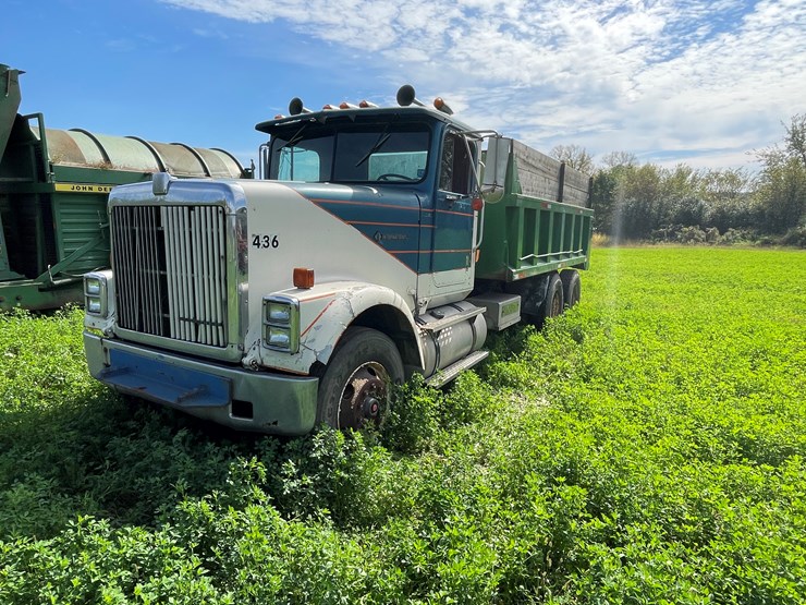 #4432-•-1989-international-grain-truck-(no-title)-image-1