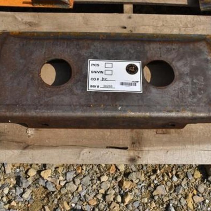Hitch KIT CONTAINERS WELDABLE MINI SKID STEER PLATE 38006